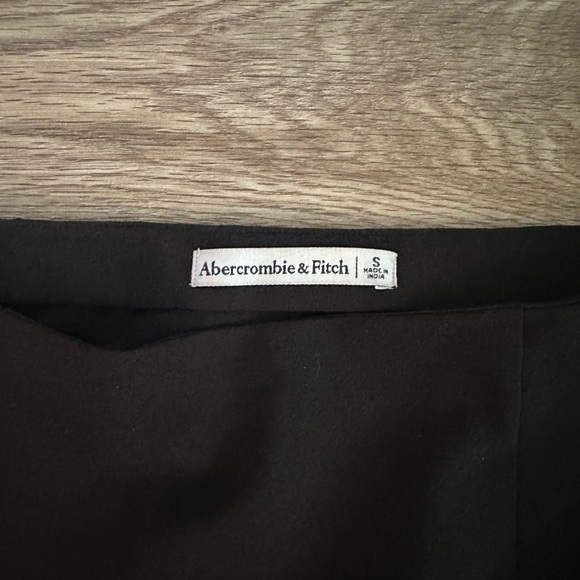 Abercrombie & Fitch Classic Black A-Line Skirt - Picture 2 of 6
